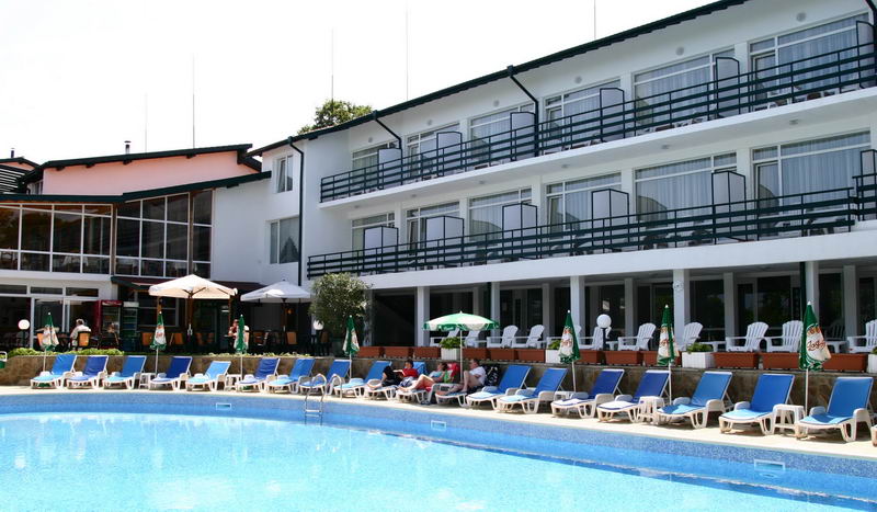 هتل Kini Park Golden Sands