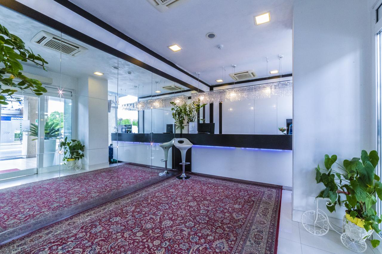 هتل Suite Hotel Elite بولوگنا