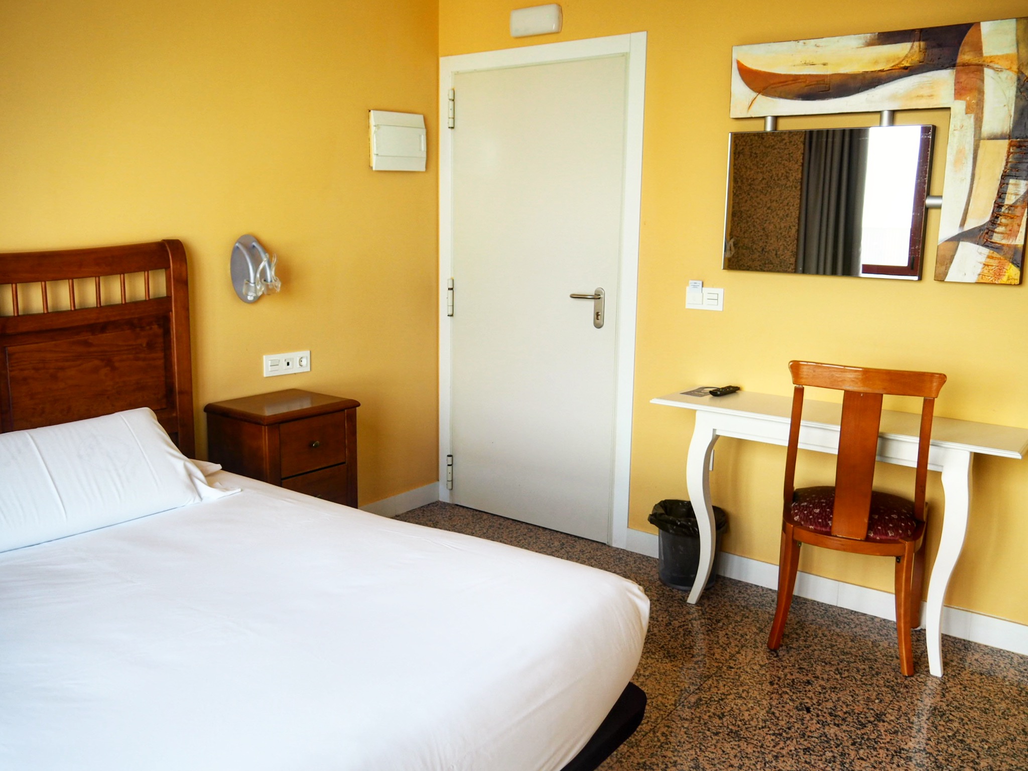 هتل Hotel Humanes Humanes de Madrid