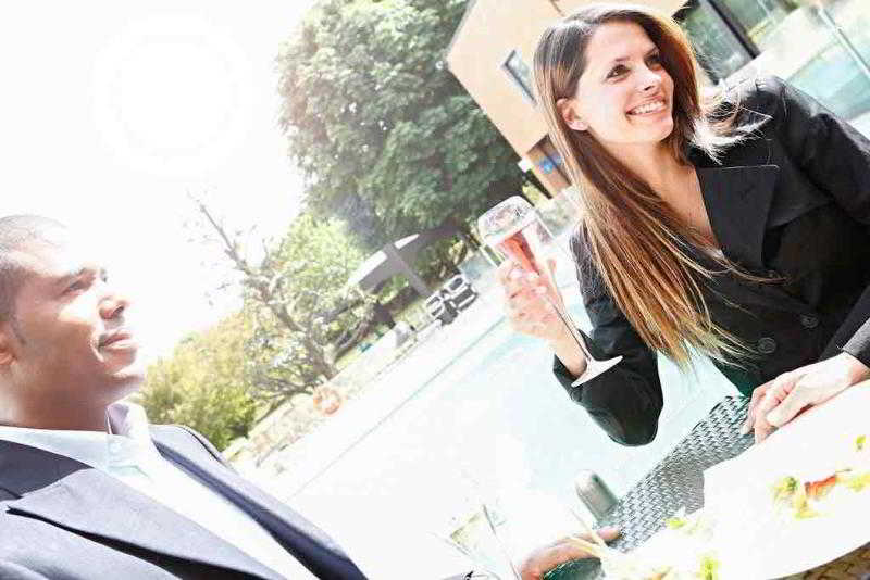 هتل Novotel Milano Linate Aeroporto میلان