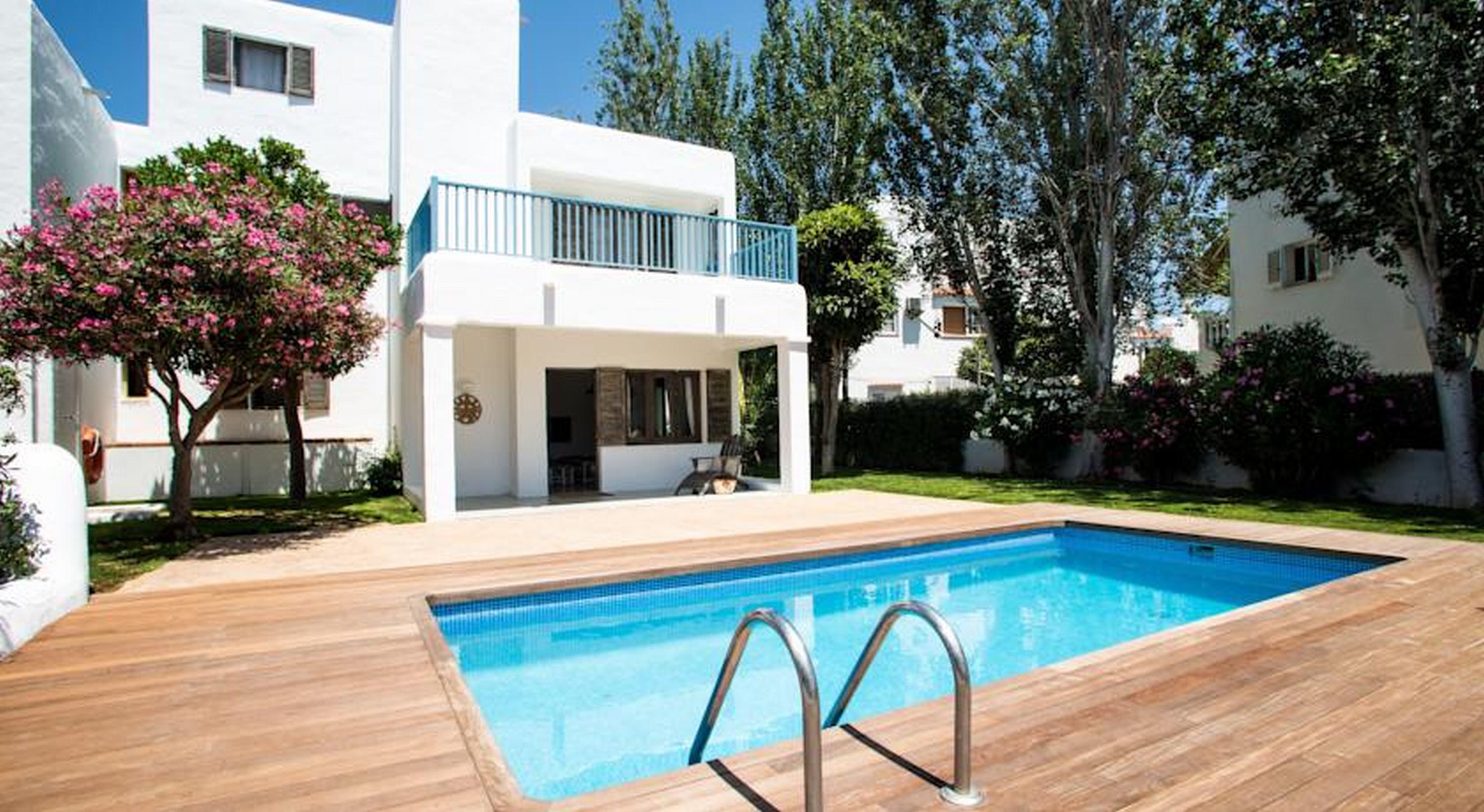 Alibaba https://cdn.alibaba.ir/ostorage/hotel/images/F3C956BC/24D18E57136F7F70E04013AC1C5F47EB.jpg