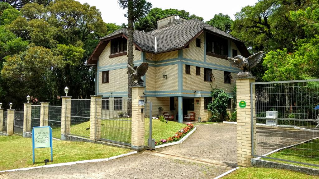 هتل Hotel Pousada Das Aguias Canela