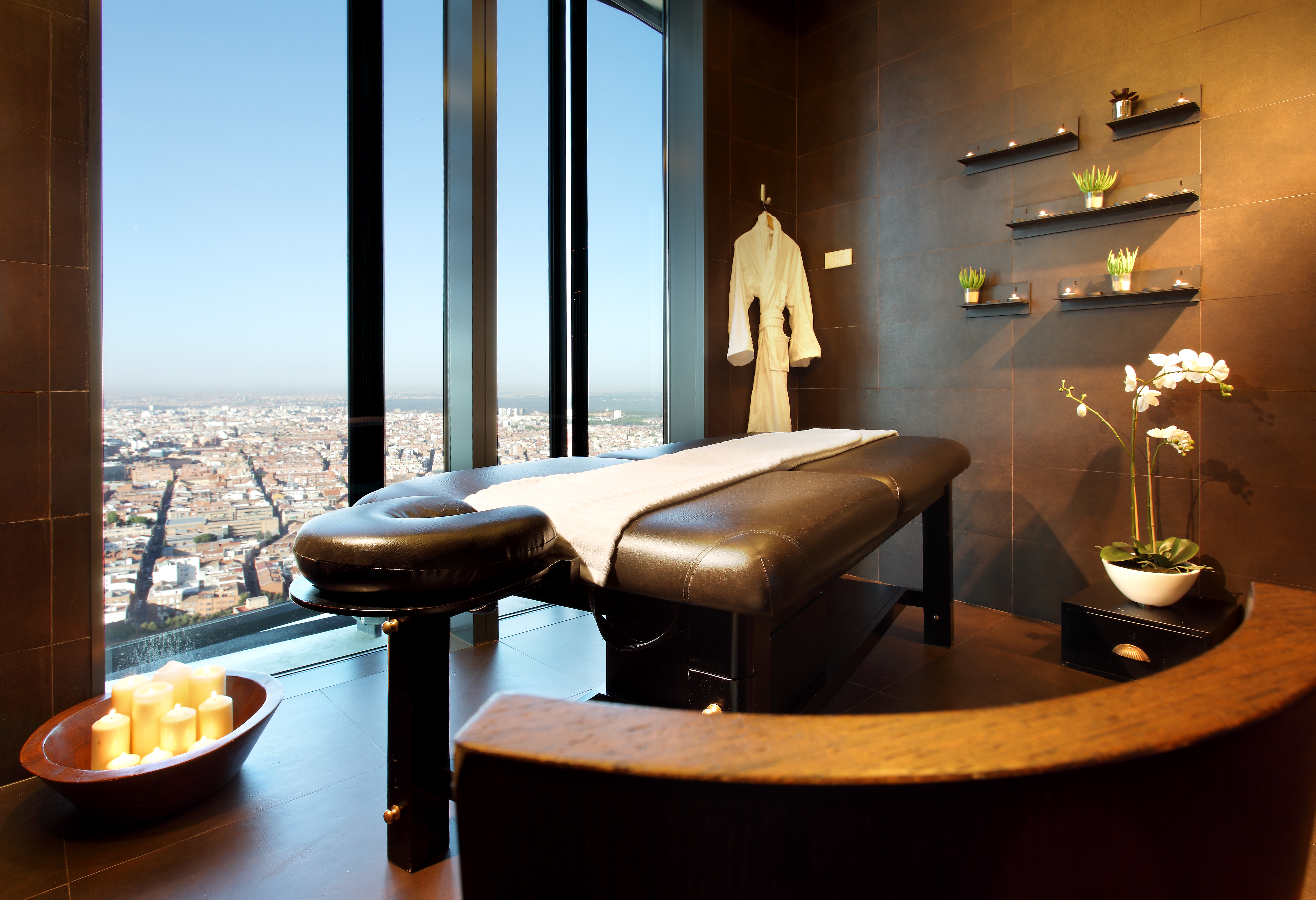 هتل Eurostars Madrid Tower مادرید