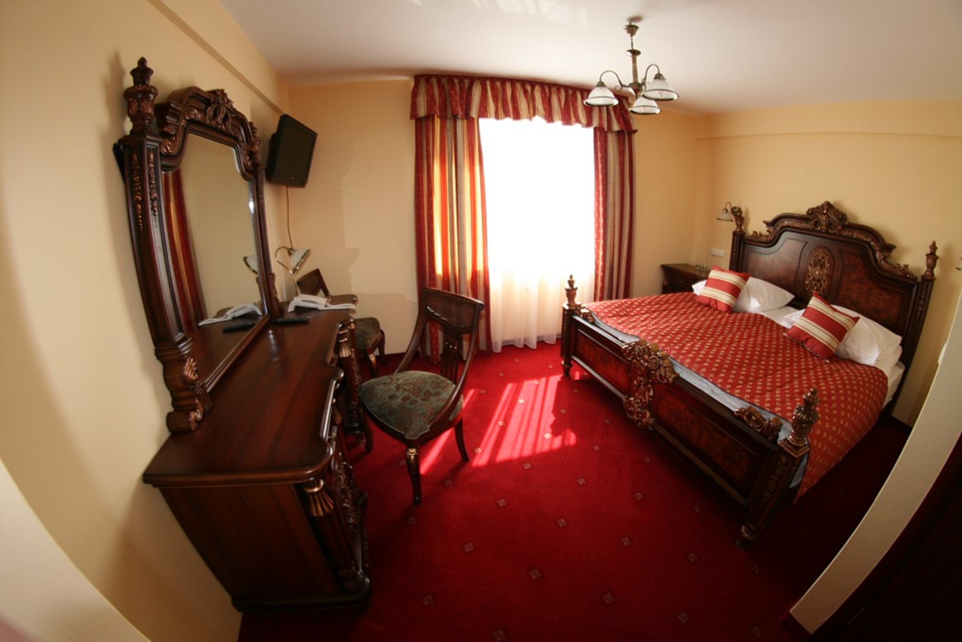 هتل Daisy Superior کراکو