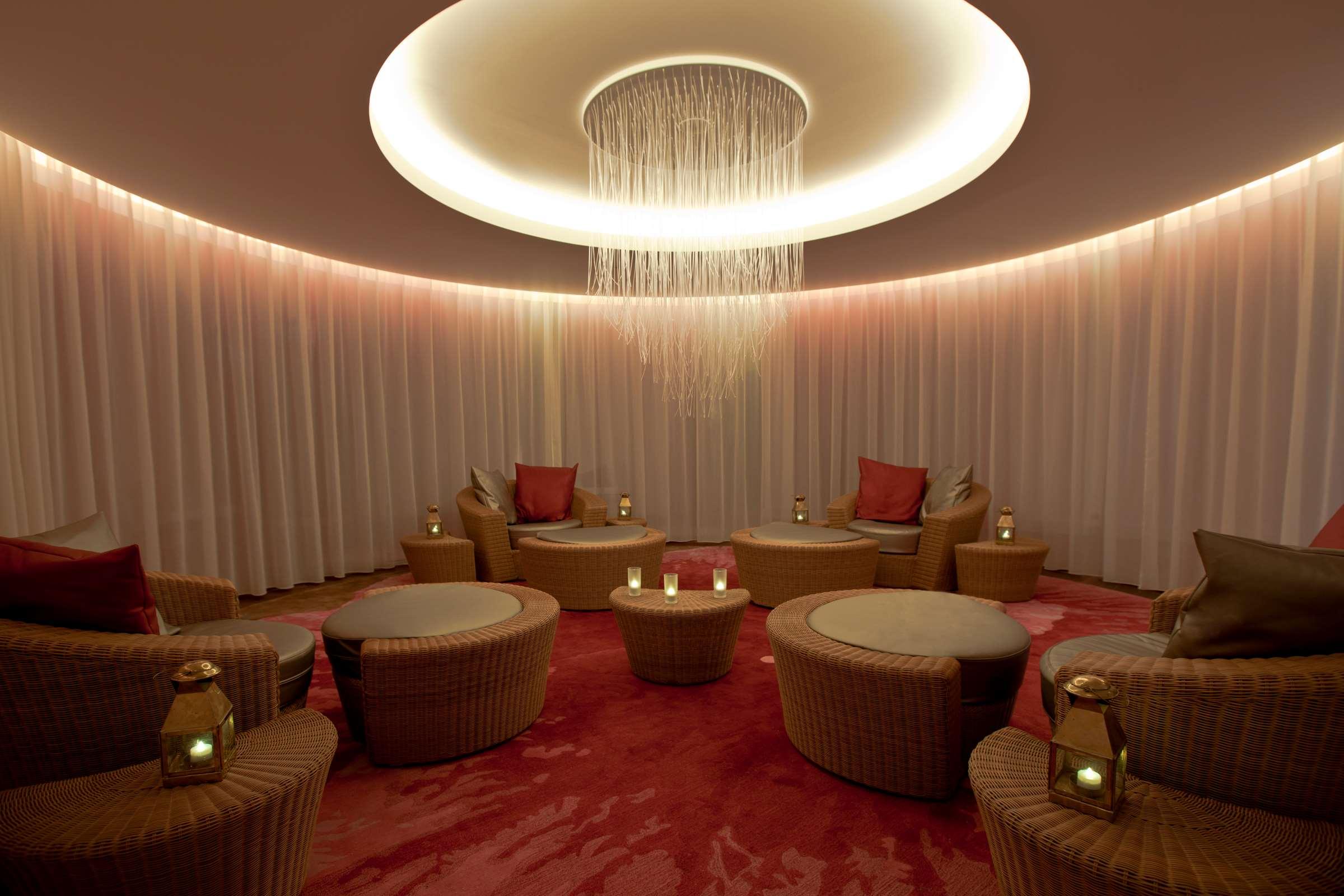 هتل Hilton London Heathrow Airport Terminal 5 Colnbrook