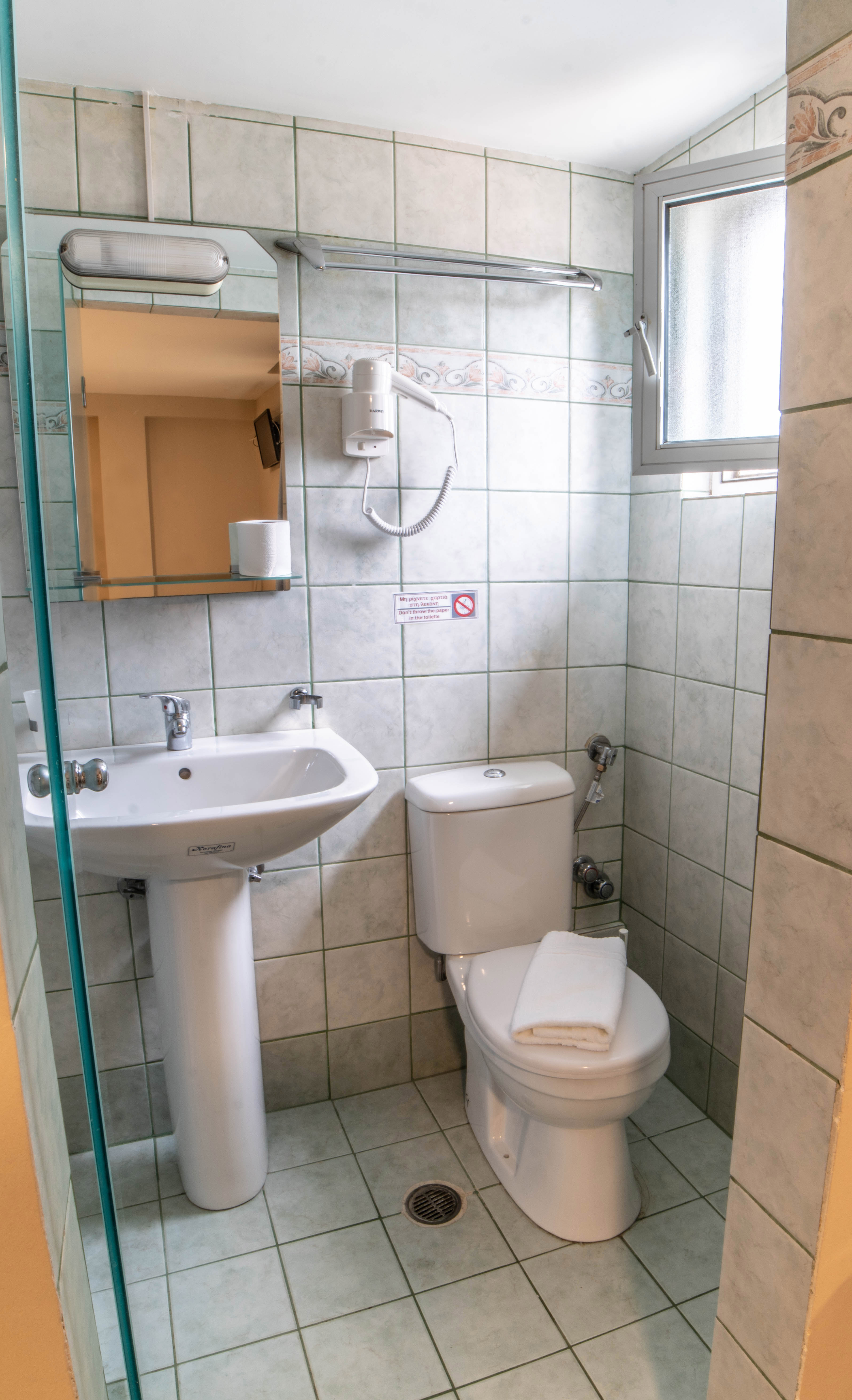 هتل Anita Hotel Piraeus