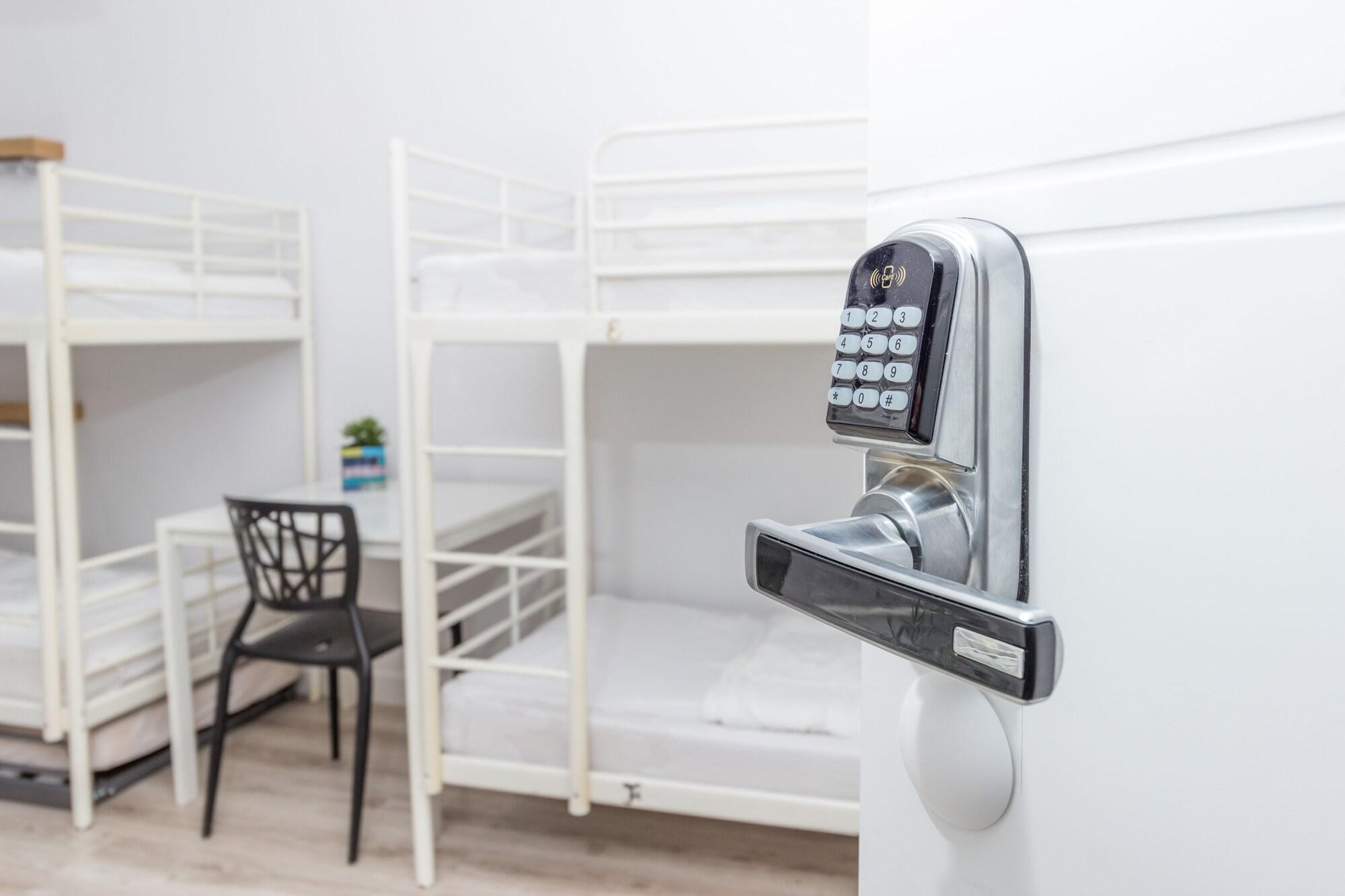 هتل Chillout Hostel ورشو