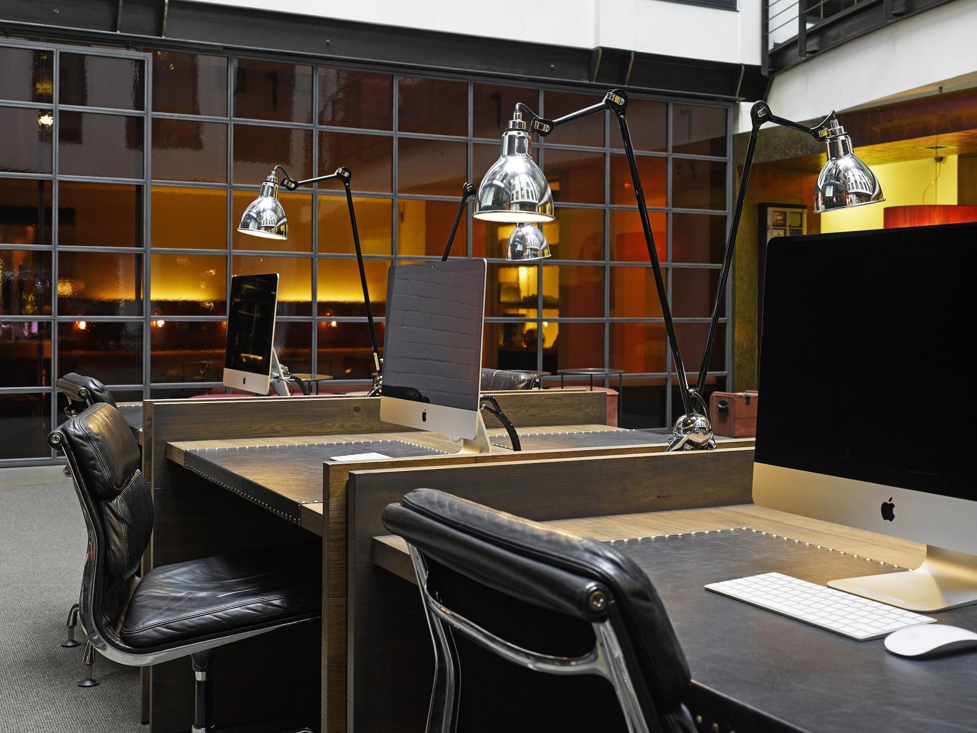 هتل Gastwerk Hamburg هامبورگ