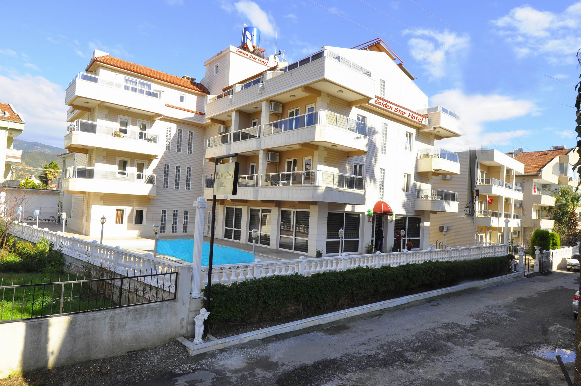 هتل Golden Star Hotel مارماریس