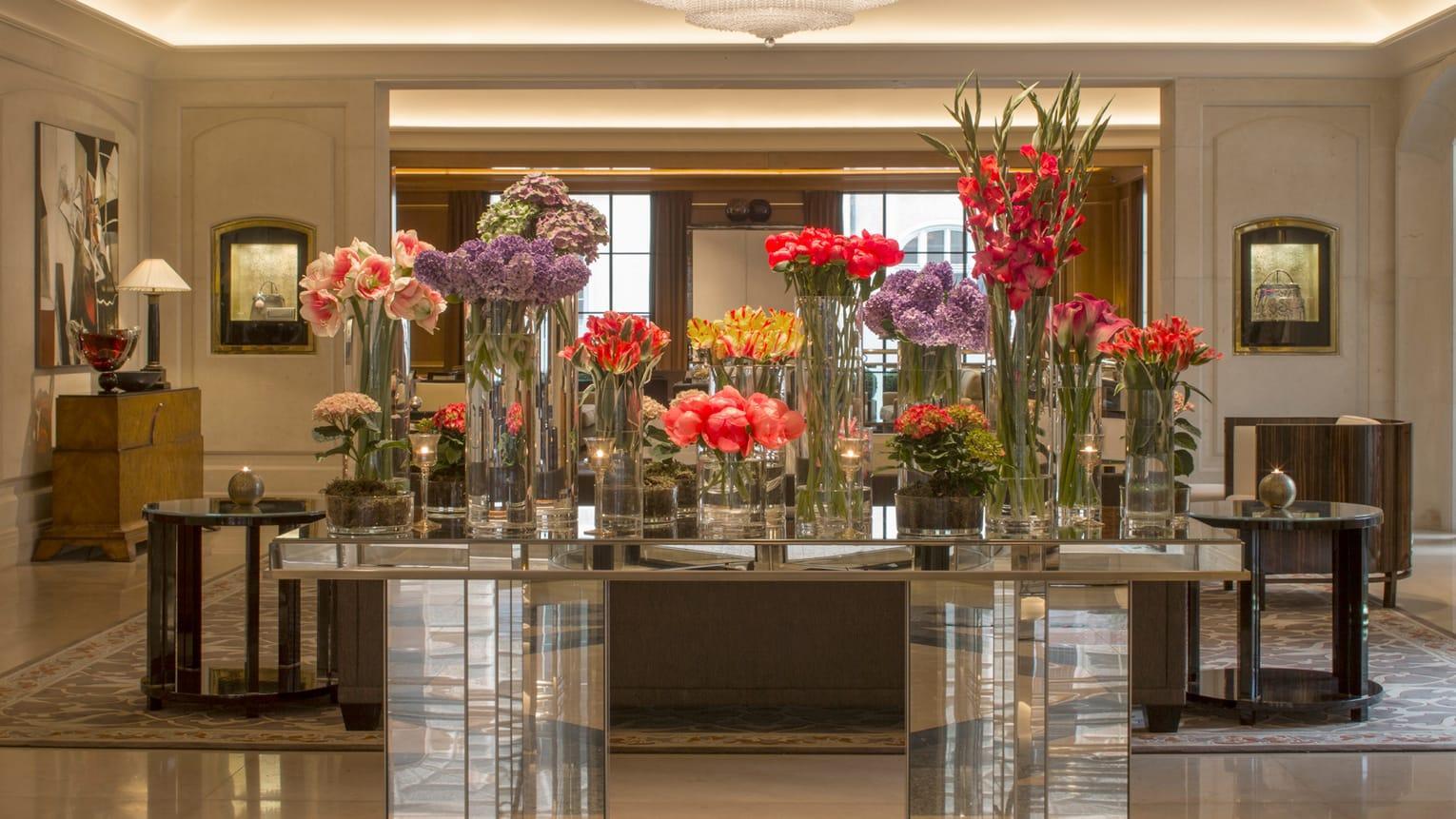 هتل Four Seasons Hotel Prague پراگ