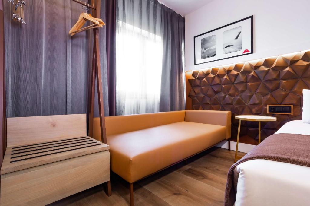 هتل Hotel Alfa Aeropuerto بارسلونا