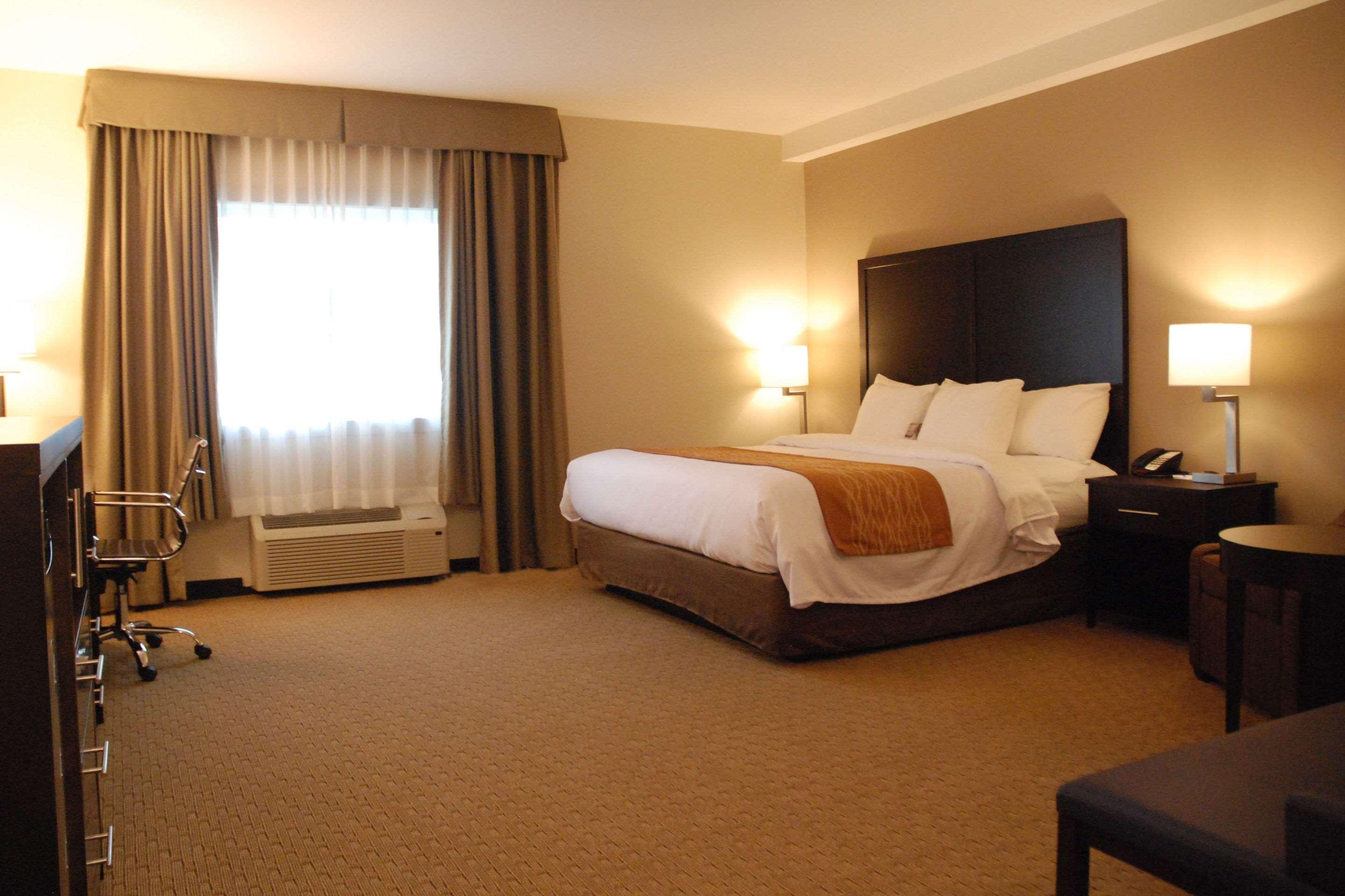 هتل Comfort Inn & Suites Terrace Terrace