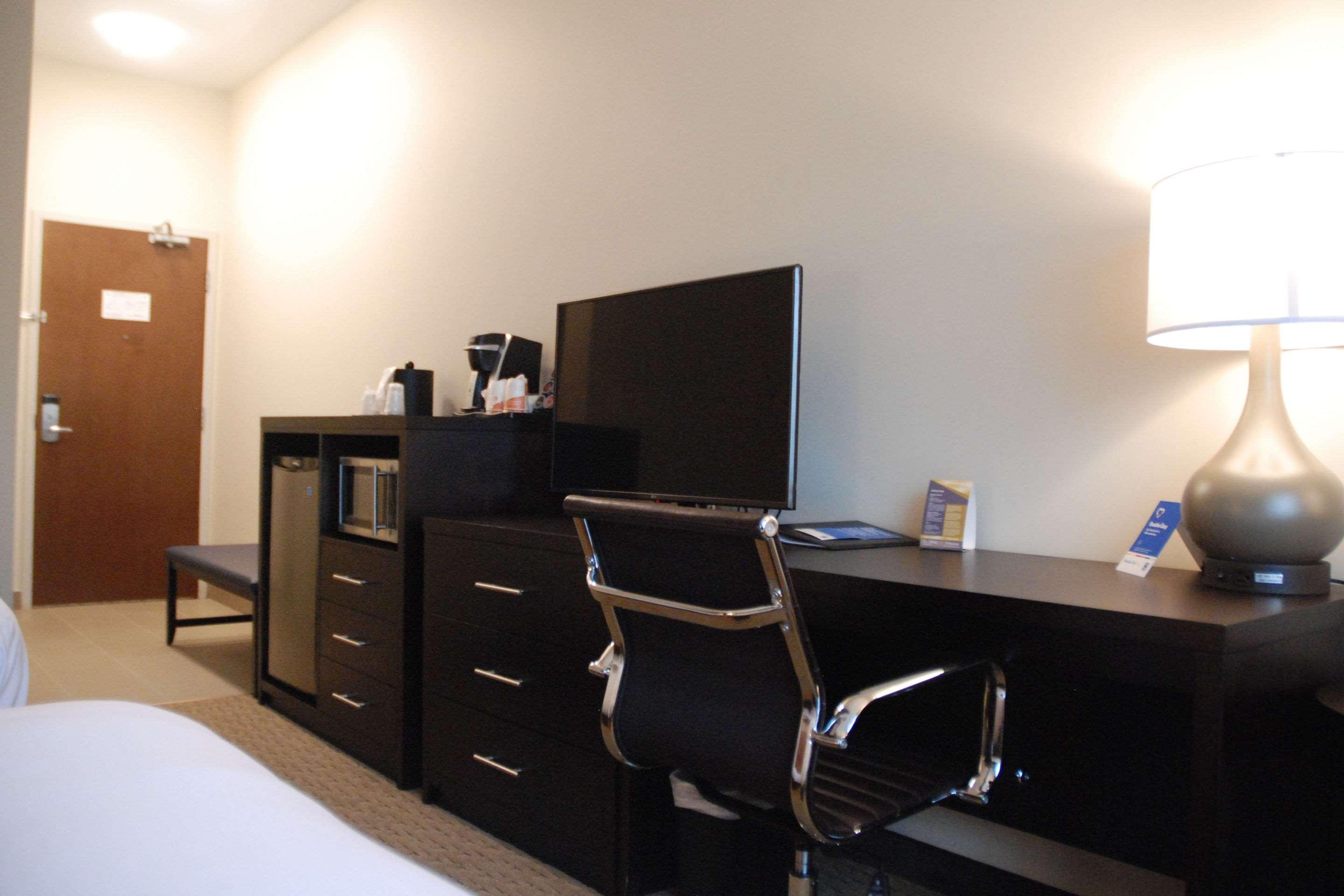 هتل Comfort Inn & Suites Terrace Terrace