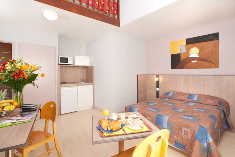 هتل Comfort Suites Rive Gauche Lyon Centre لیون