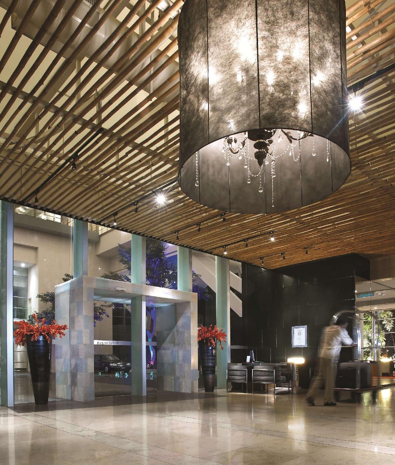 هتل Hotel Maya Kuala Lumpur کوالالامپور