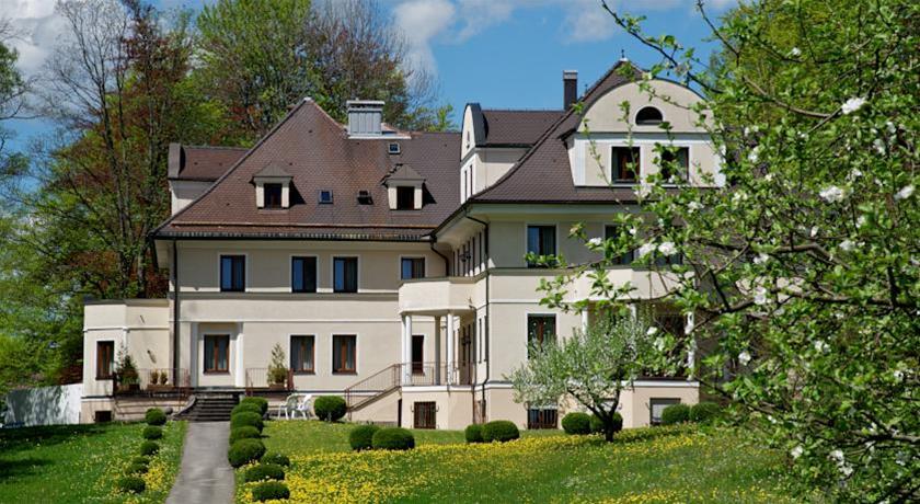 هتل Villa Toscana Füssen