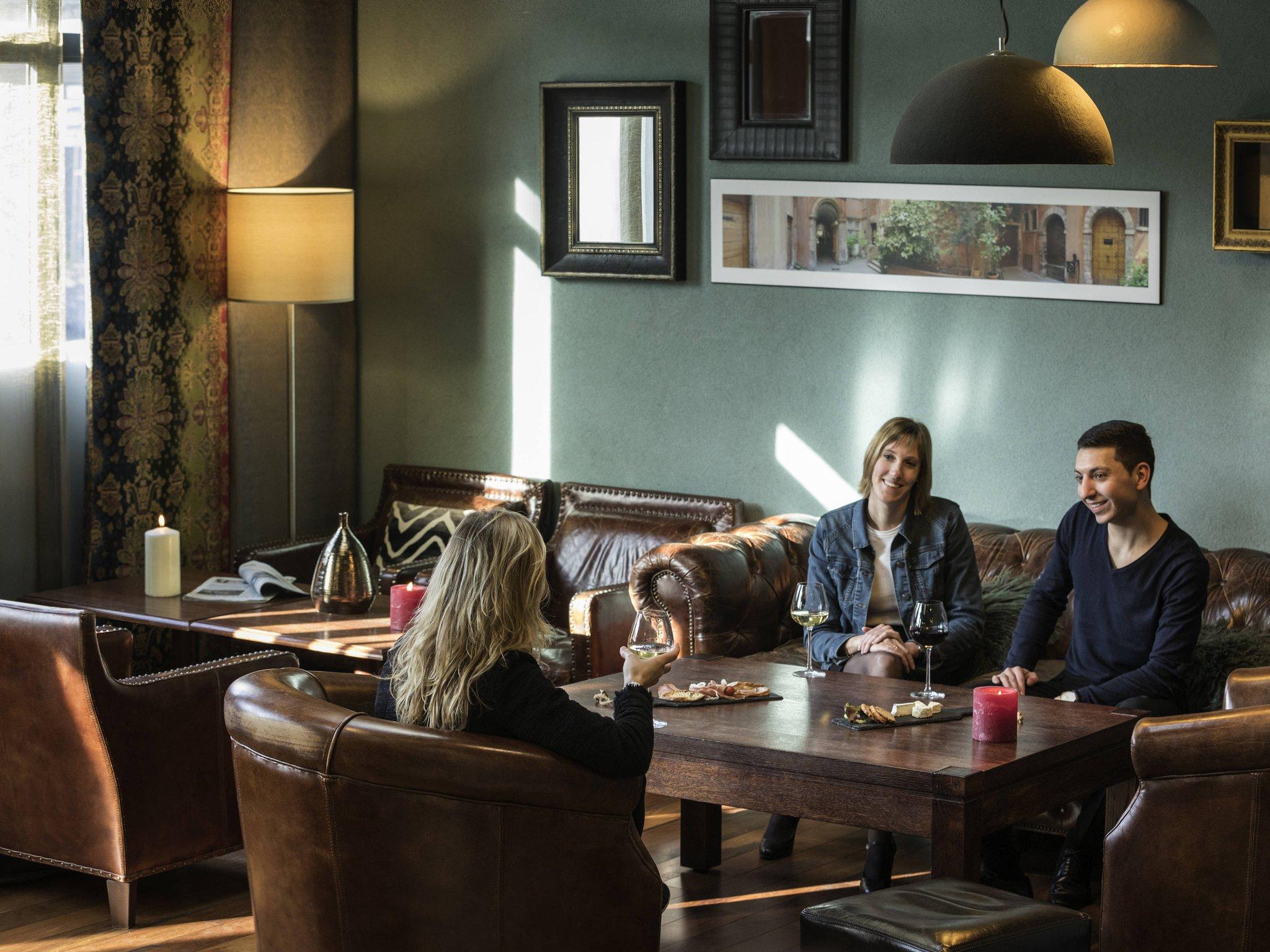 هتل Hôtel Mercure Lyon Centre - Gare Part Dieu لیون