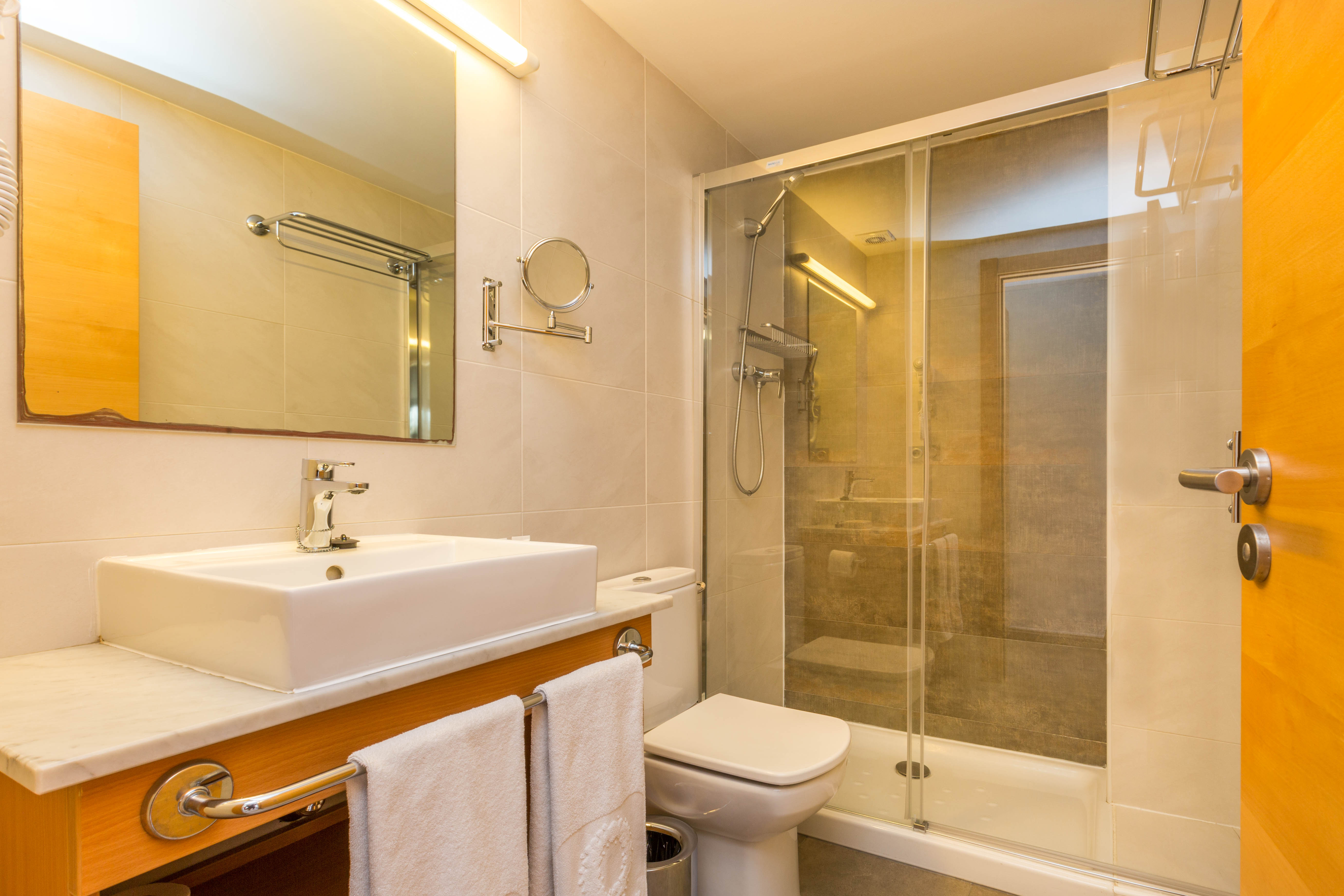 هتل Odissea Park Aparthotel Santa Susanna