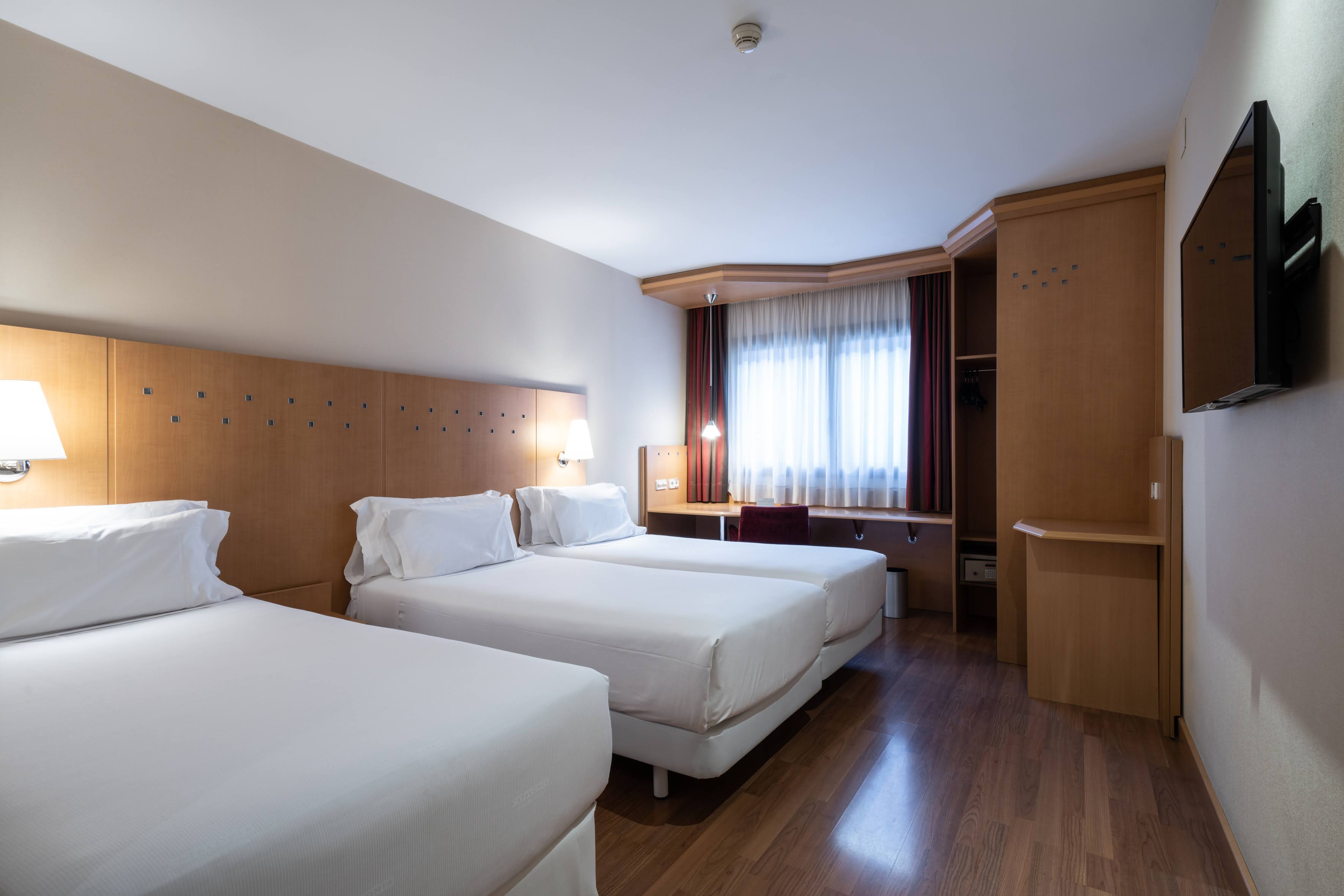 تصاویر Hotel NH Barcelona La Maquinista