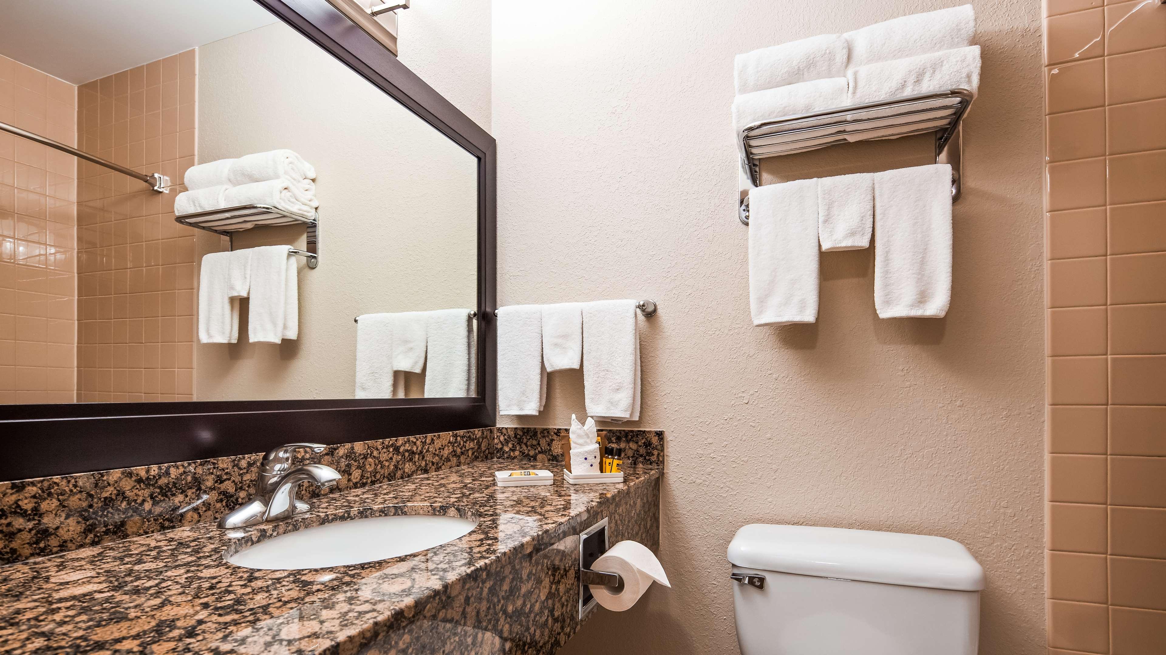 هتل Best Western Plus Pembina Inn & Suites Winnipeg