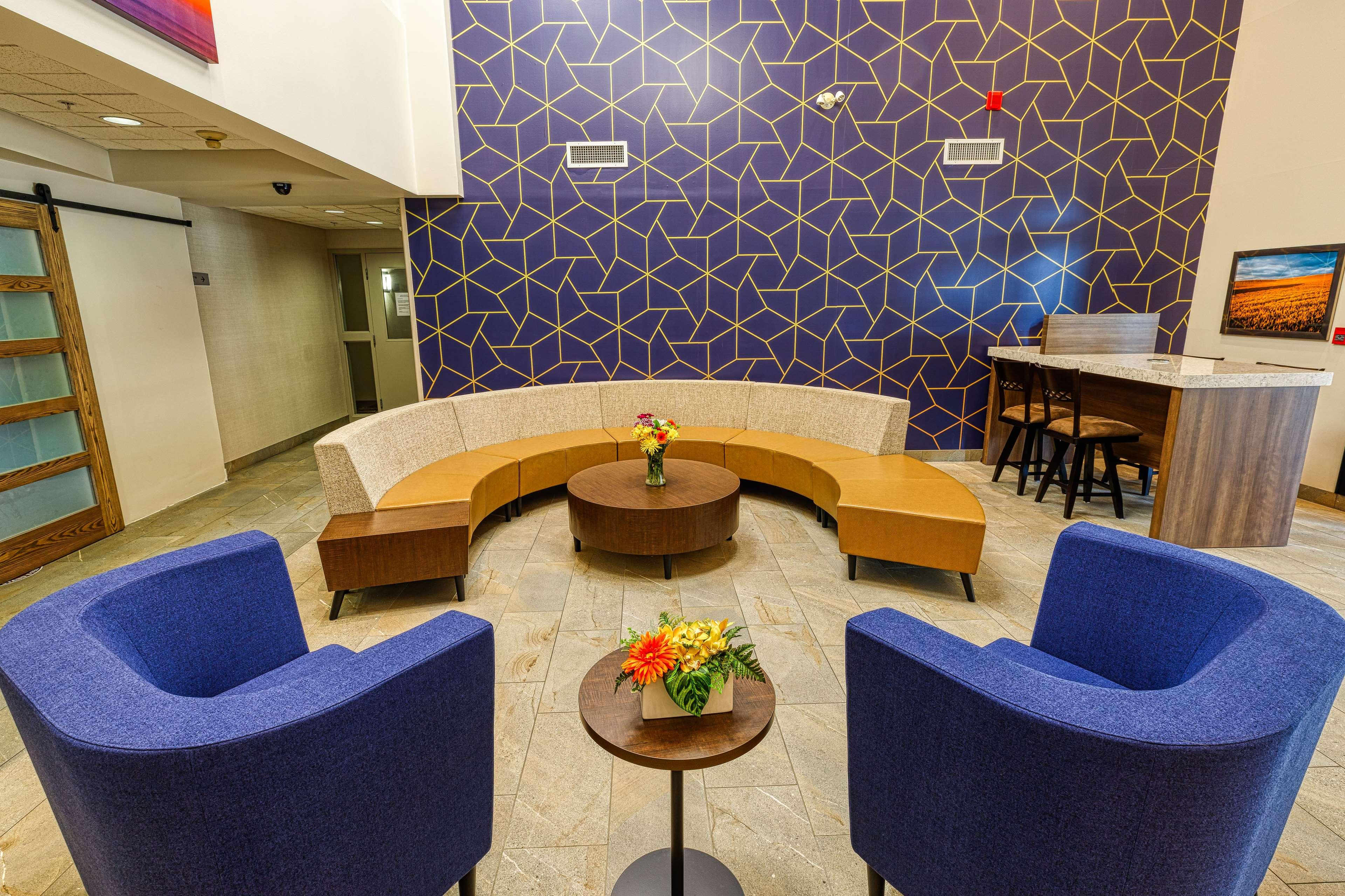 هتل Best Western Plus Pembina Inn & Suites Winnipeg
