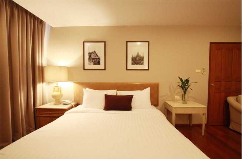 هتل Asoke Residence Sukhumvit بانگکوک