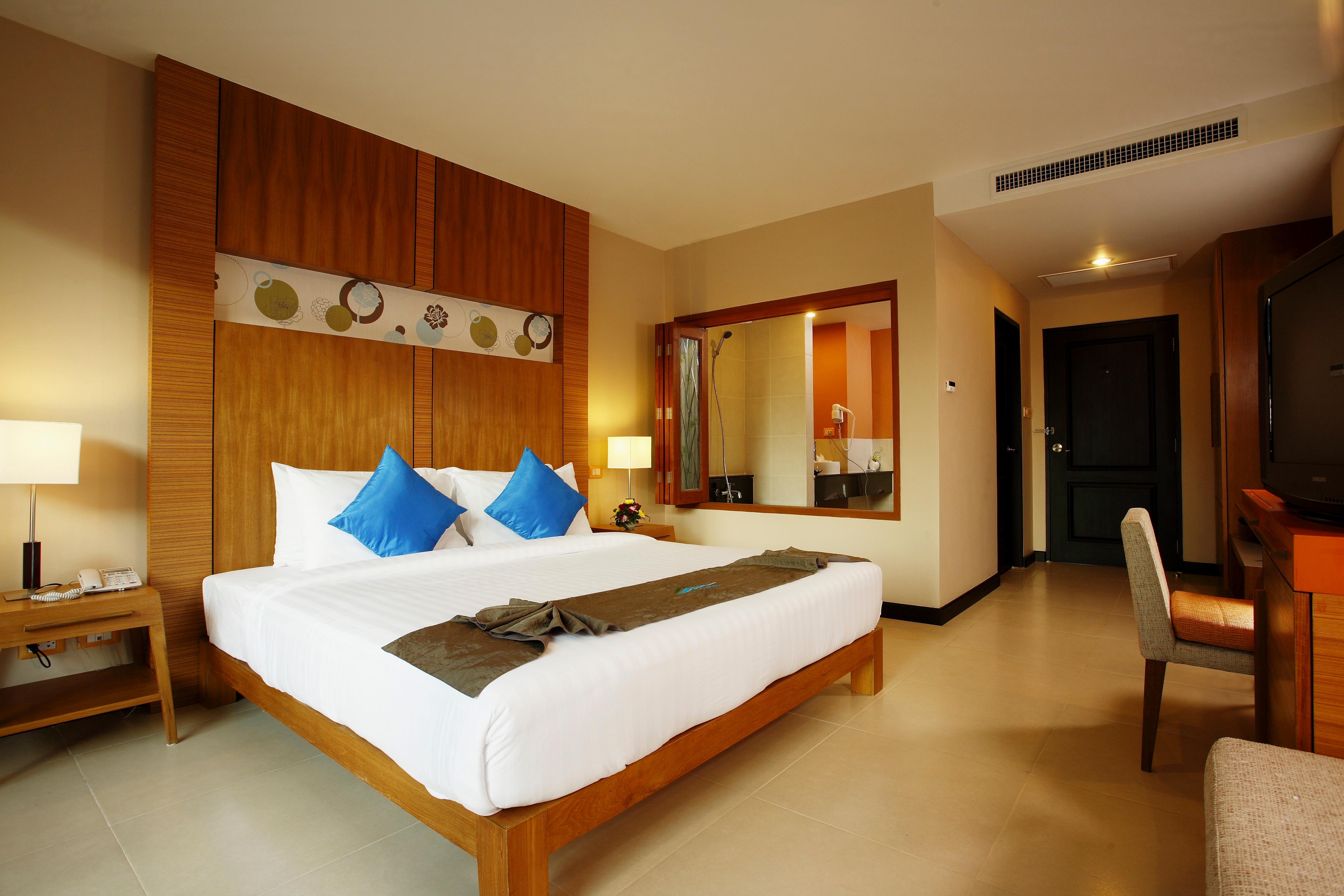 هتل Andakira Hotel Patong Patong