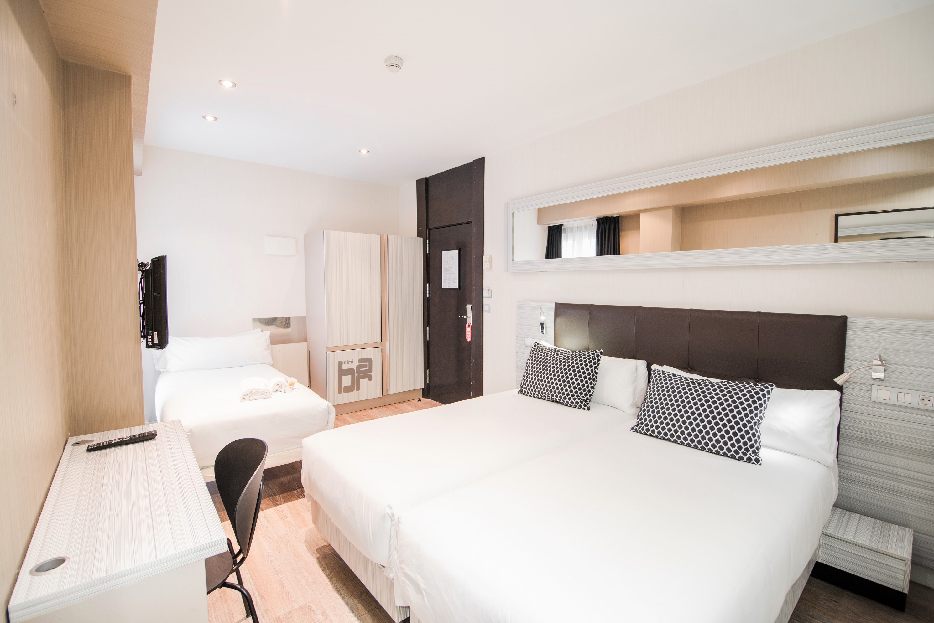 هتل Petit Palace Puerta del Sol مادرید