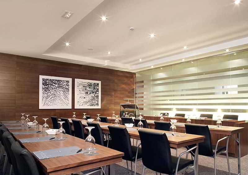 هتل AC Hotel Recoletos مادرید