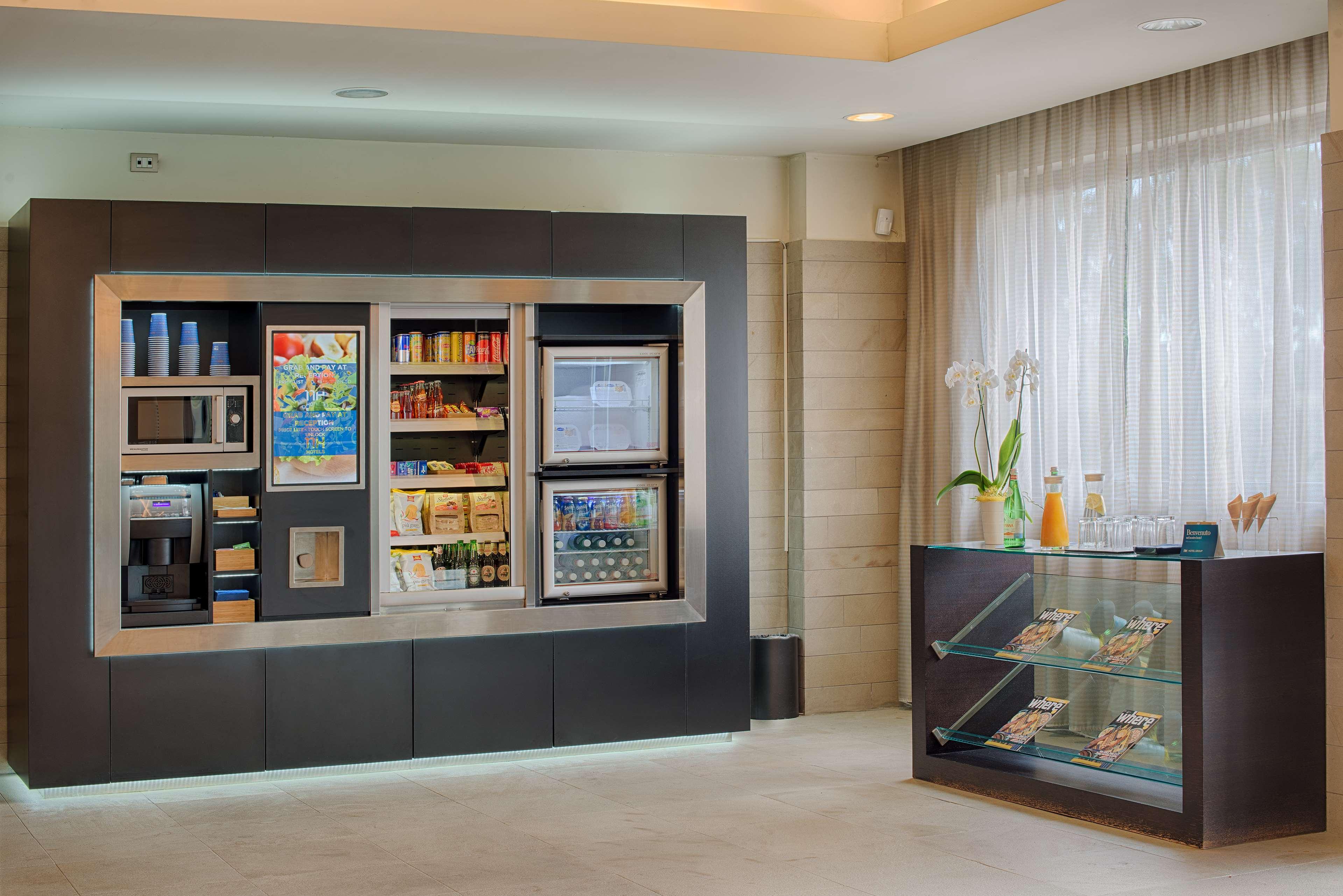 Alibaba https://cdn.alibaba.ir/ostorage/hotel/images/FDC3A3EA/5F2F22055A1F5497FECBAD9C090C7AF7.jpg