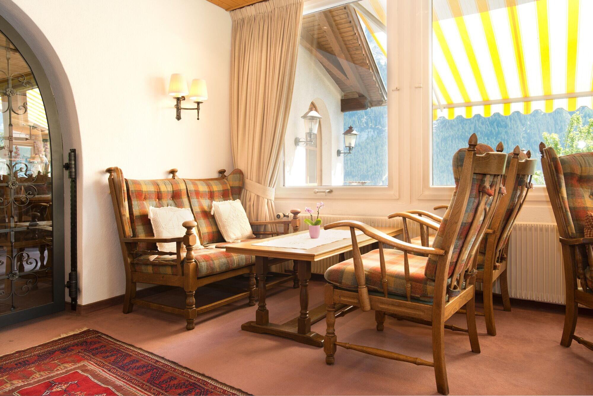 هتل Hotel Sonnenberg Grindelwald