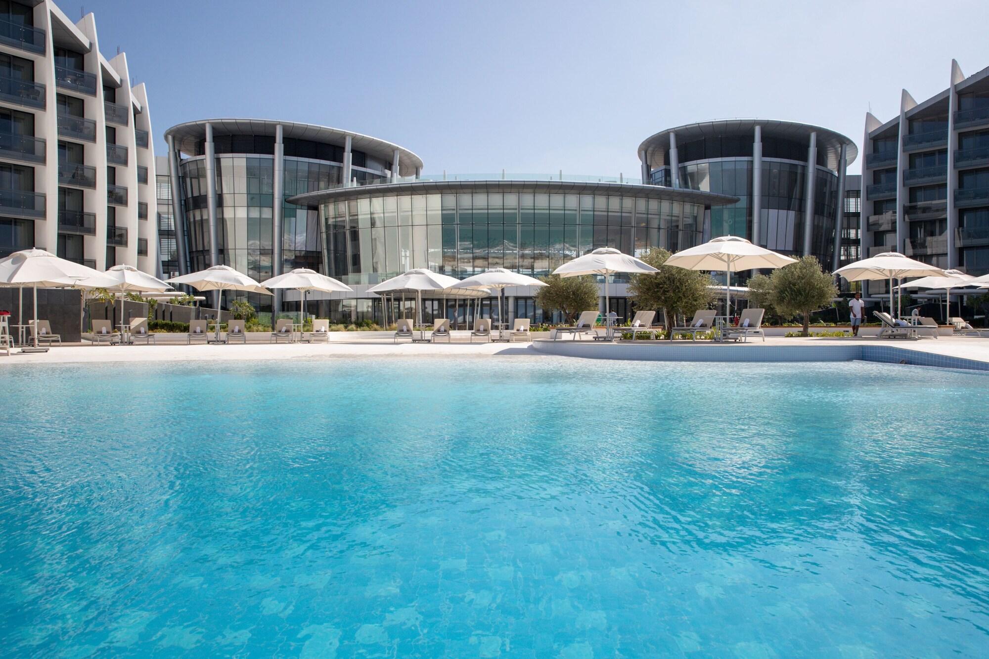 هتل Jumeirah at Saadiyat Island Resort ابوظبی