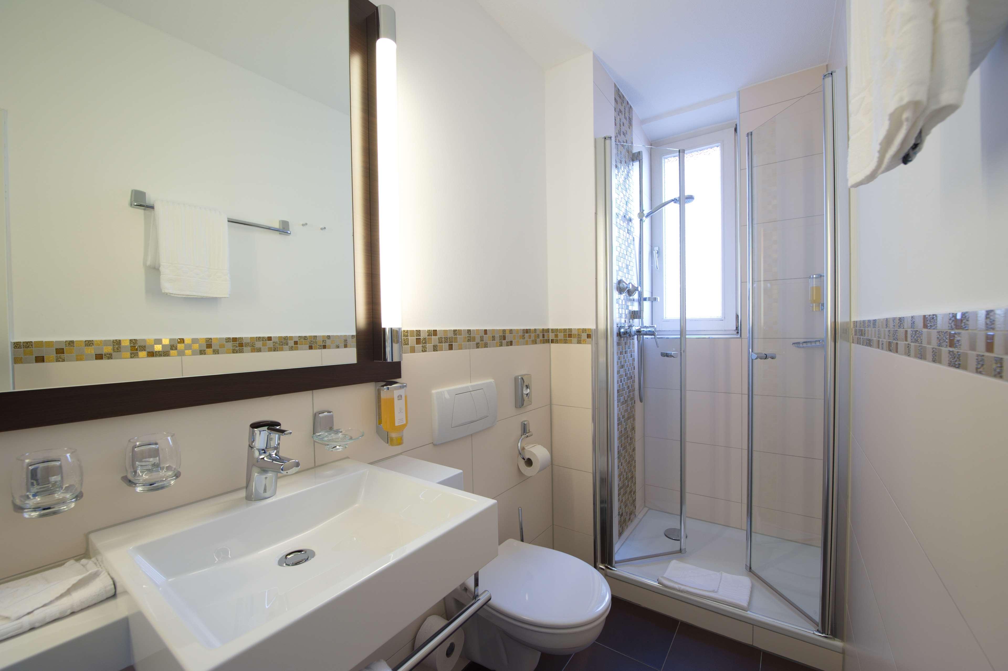 هتل Best Western Hotel Kaiserhof بن