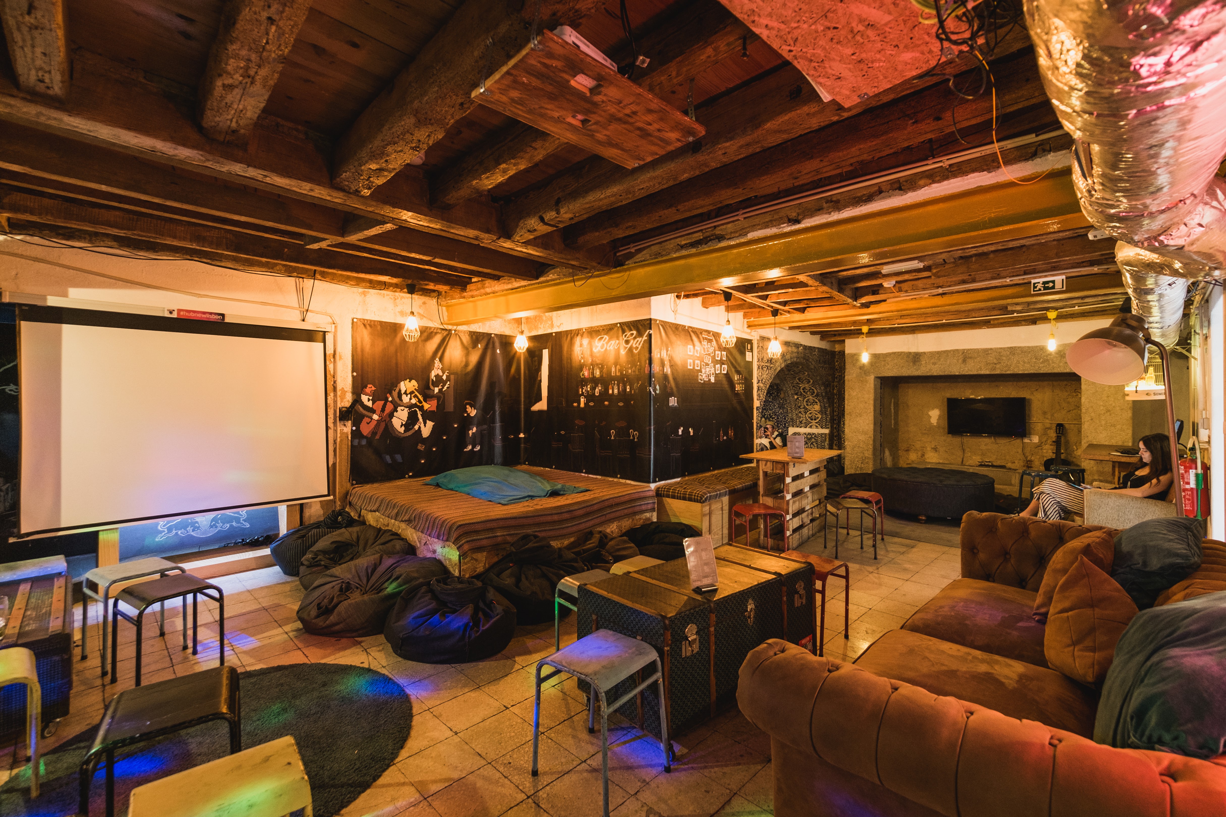 هتل Hub New Lisbon Hostel لیسبون