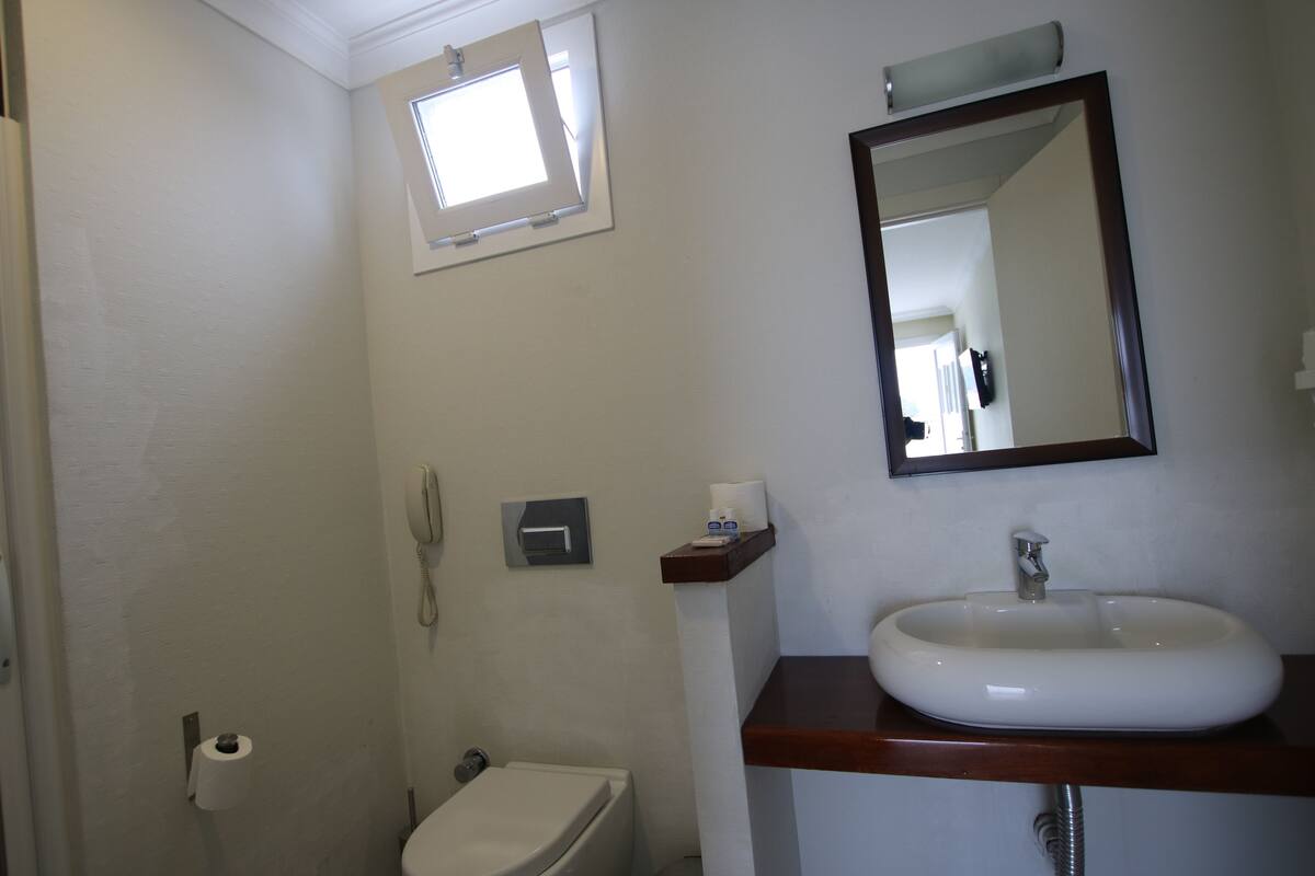 هتل Artemis Hotel بدروم